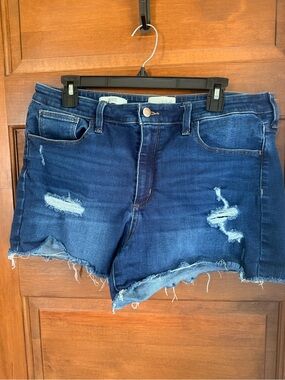 UNIVERSAL THREAD HIGH RISE MIDI SHORTS